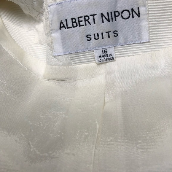 Albert Nipon Suit Size 16 - Picture 9 of 16